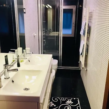 Da Rita, Vicino H. Gaslini, S.martino,spiagge,stazione Ferroviaria, Free Wi-fi Appartement *